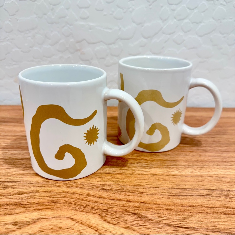 Oscar de la Renta Celestial Mugs Set of 2 Gold Swirl Mugs Metallic Star